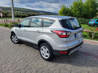 Ford Kuga foto 4