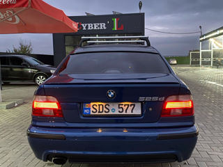 BMW 5 Series foto 6