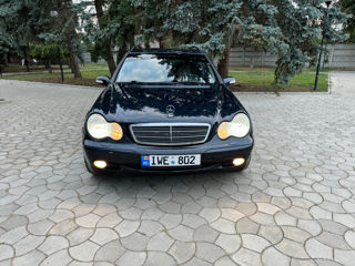 Mercedes C-Class foto 7