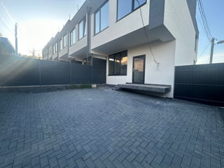 Se vinde Town House 115.000 foto 1