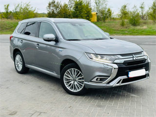 Mitsubishi Outlander foto 3