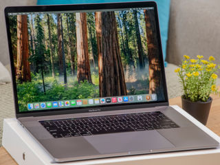 Macbook Pro 15 2019/ Core I7 9750H/ 16Gb Ram/ Radeon Pro 555X/ 500Gb SSD/ 15.4" Retina/ 313Cycles!! foto 4