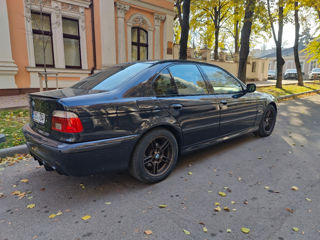 BMW 5 Series foto 9