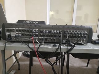 Behringer x32 consola audio digitala profesionala (mixer) foto 3