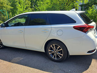 Toyota Auris foto 2