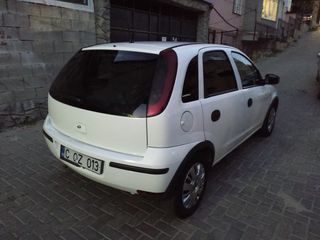 Opel Corsa foto 4