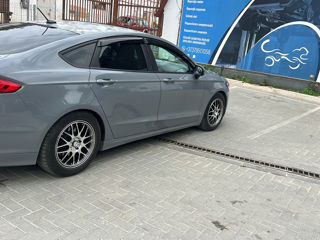 Ford Fusion foto 4