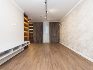 Apartament cu 2 camere, 61 m², Botanica, Chișinău foto 5