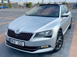 Skoda Superb foto 1