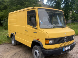 Mercedes 609D foto 2