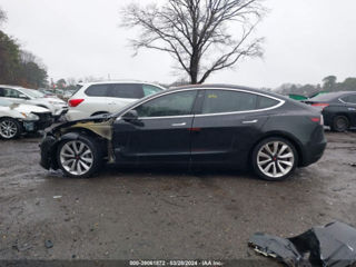 Tesla Model 3 foto 13