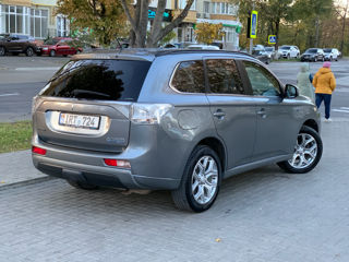 Mitsubishi Outlander foto 7