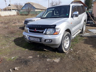 Mitsubishi Pajero foto 1