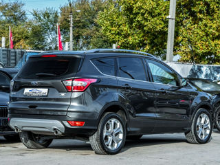 Ford Kuga foto 2