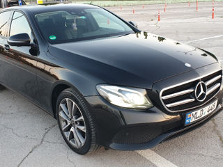 Mercedes E-Class foto 2