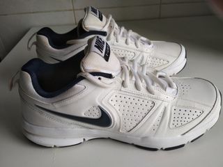 Продам кроссовки  Nike - 41,5 размер - 600 лей и Fila-40р - 300 л foto 1
