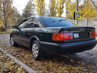 Audi 100 foto 2