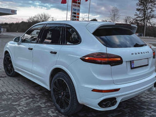 Porsche Cayenne foto 4