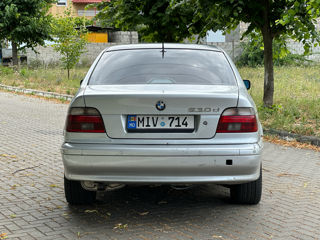 BMW 5 Series foto 4