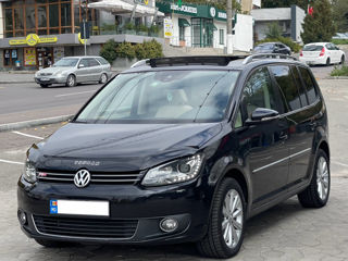 Volkswagen Touran foto 2