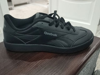 Vind ghete Reebok marimea 42-43. Noi. Originale. Aduse din Anglia . Pret 1200 lei. foto 3