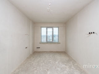 Apartament cu 4 camere, 93 m², Buiucani, Chișinău foto 3