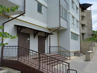 Apartament cu 3 camere, 100 m², Centru, Comrat foto 2