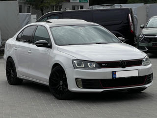 Volkswagen Jetta foto 4