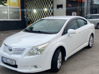 Toyota Avensis foto 2