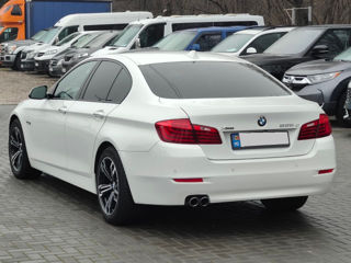 BMW 5 Series foto 5