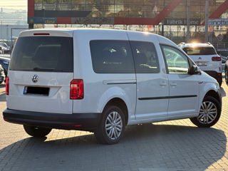 Volkswagen Touran foto 4