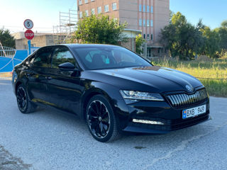 Skoda Superb foto 2