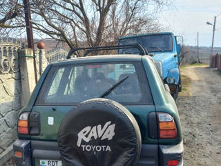 Toyota Rav 4 foto 6