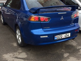 Mitsubishi Lancer foto 1