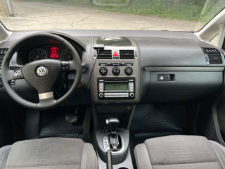 Volkswagen Touran фото 4