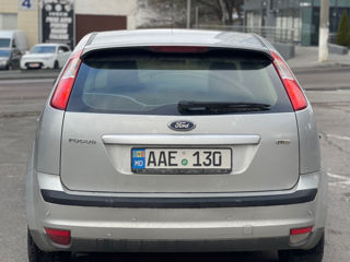 Ford Focus foto 6