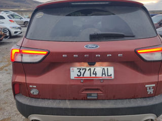 Ford Escape foto 2