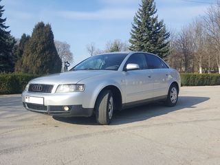 Audi A4 foto 1