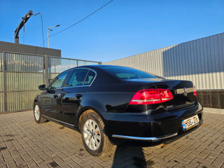 Volkswagen Passat foto 2