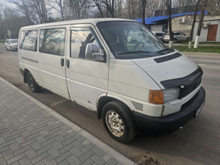 Volkswagen T4 foto 1