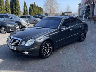 Mercedes E-Class foto 2