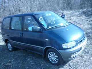 Nissan Serena foto 5