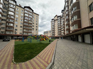 Apartament cu 2 camere, 75 m², Buiucani, Chișinău foto 3
