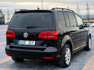 Volkswagen Touran foto 3