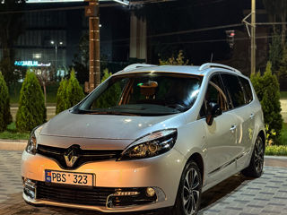 Renault Grand Scenic foto 2