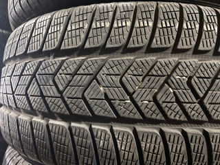 R20 255/45 Pirelli Scorpion Winter foto 4