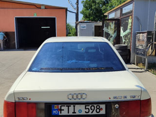 Audi 100 foto 2