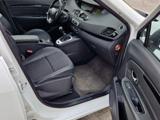 Renault Scenic foto 8