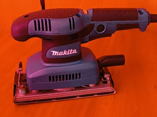 Makita BO3711