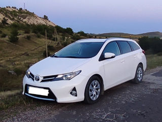 Toyota Auris foto 1